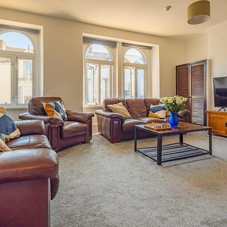 Castleview Coastal Comfort With 2 Parking Spaces Oystermouth Exterior foto