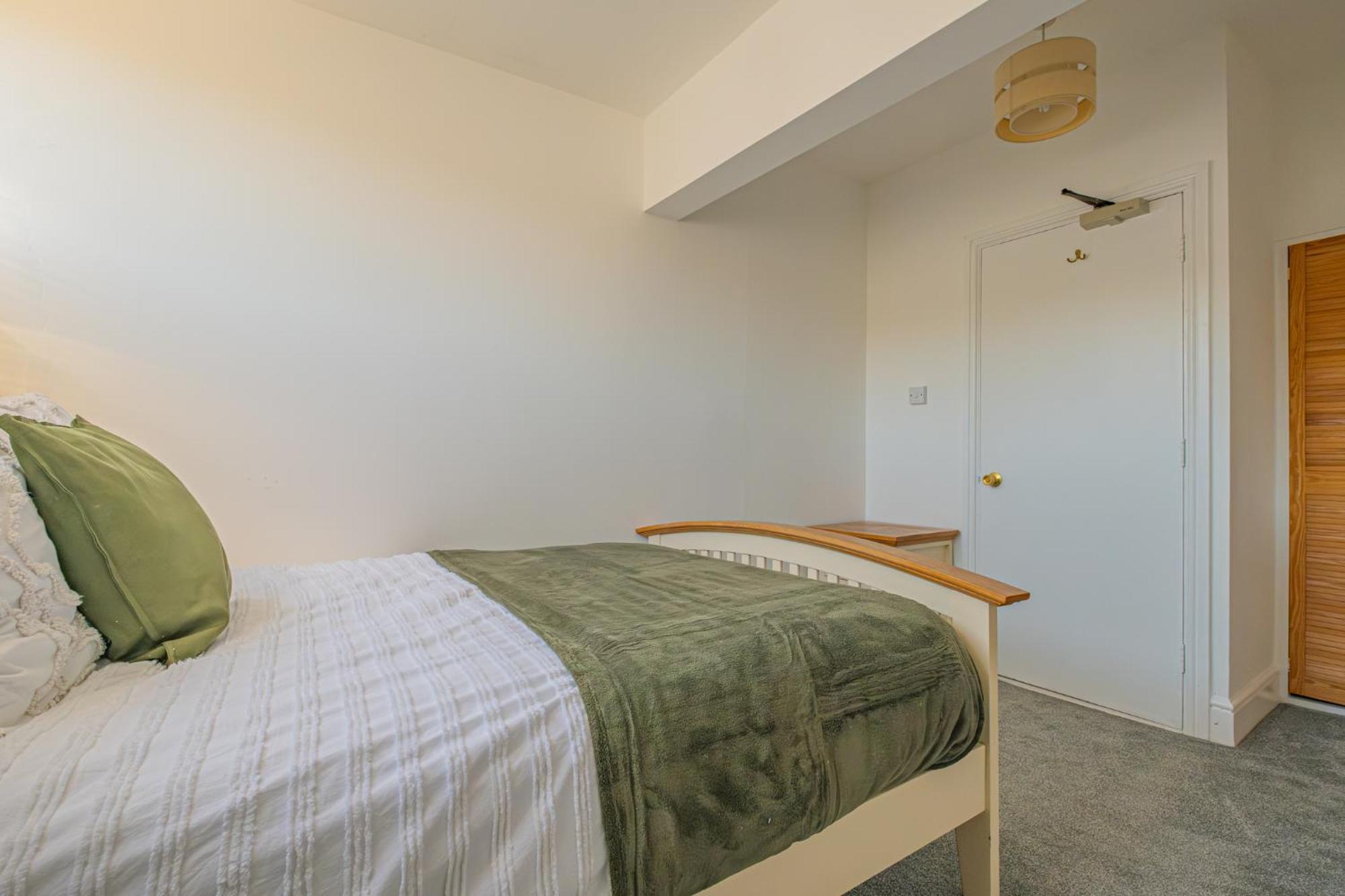 Castleview Coastal Comfort With 2 Parking Spaces Oystermouth Exterior foto