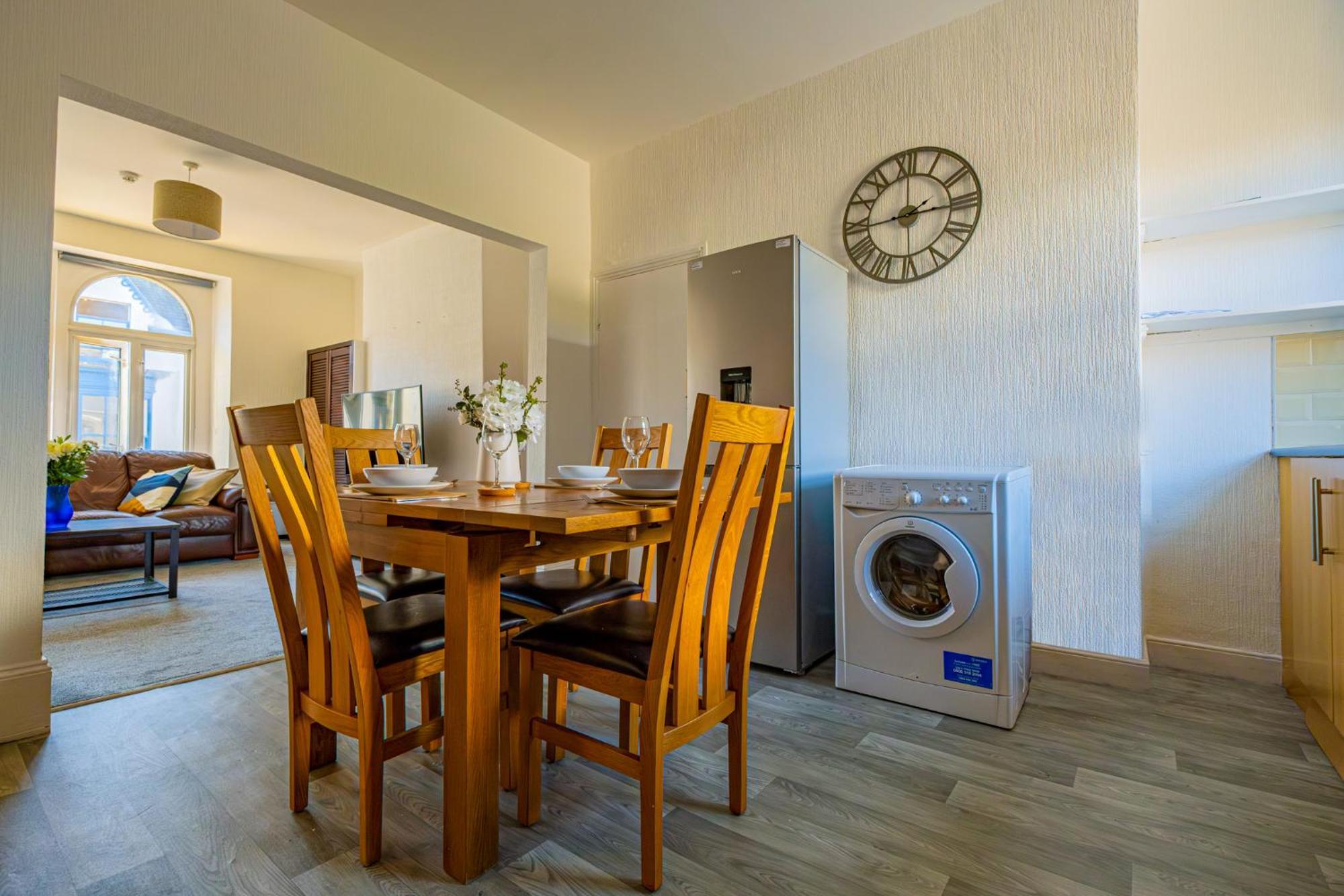 Castleview Coastal Comfort With 2 Parking Spaces Oystermouth Exterior foto